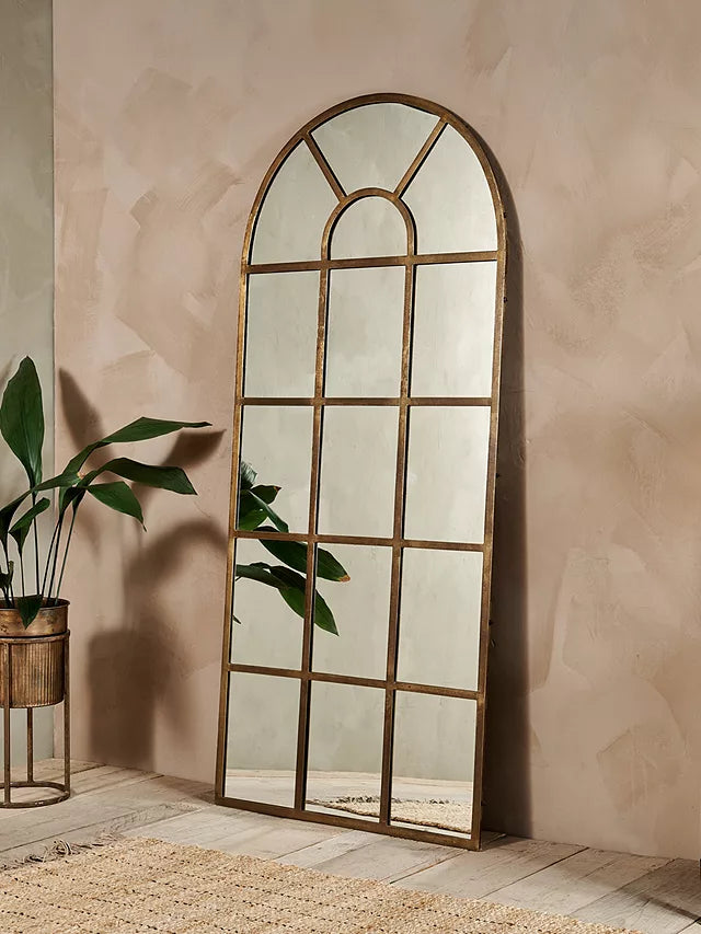 Leroy mirror mirror