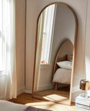 Pale mirror mirror