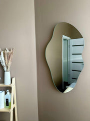 Amiba Irregular Mirror
