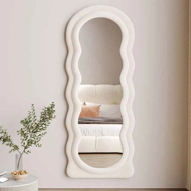 Wavy tufted hanging & standing mirror Zamahomestores