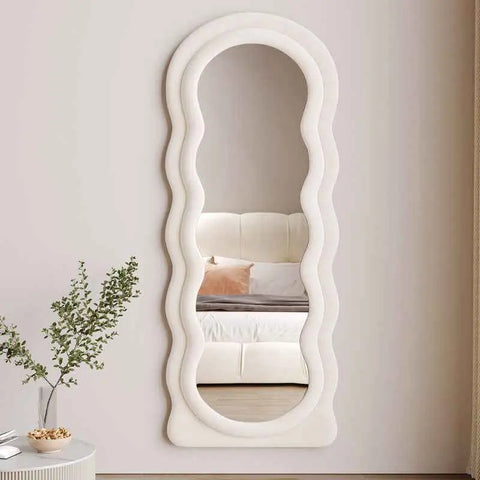 Wavy tufted hanging & standing mirror Zamahomestores
