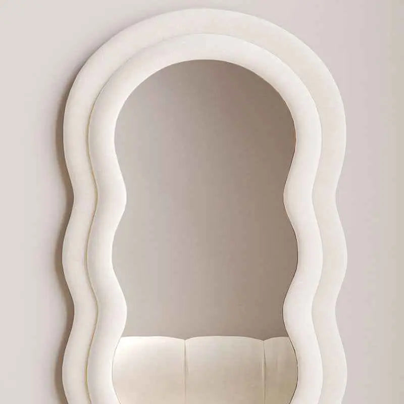 Wavy tufted hanging & standing mirror Zamahomestores